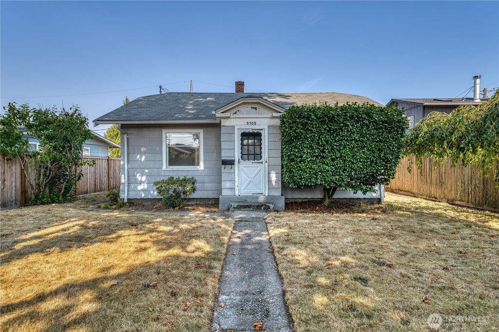 Photo of 5705 N 47th Street, Tacoma, WA 98407 (MLS # 2574393)