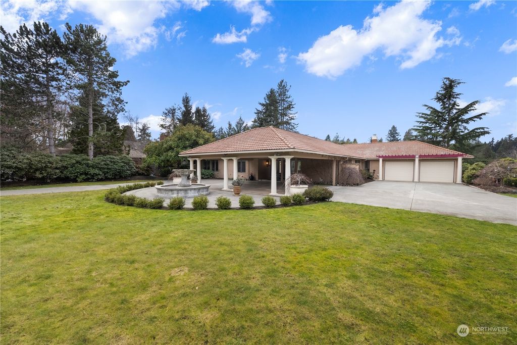 Photo of 8520 Hunts Point Lane, Hunts Point, WA 98004 (MLS # 2207056)