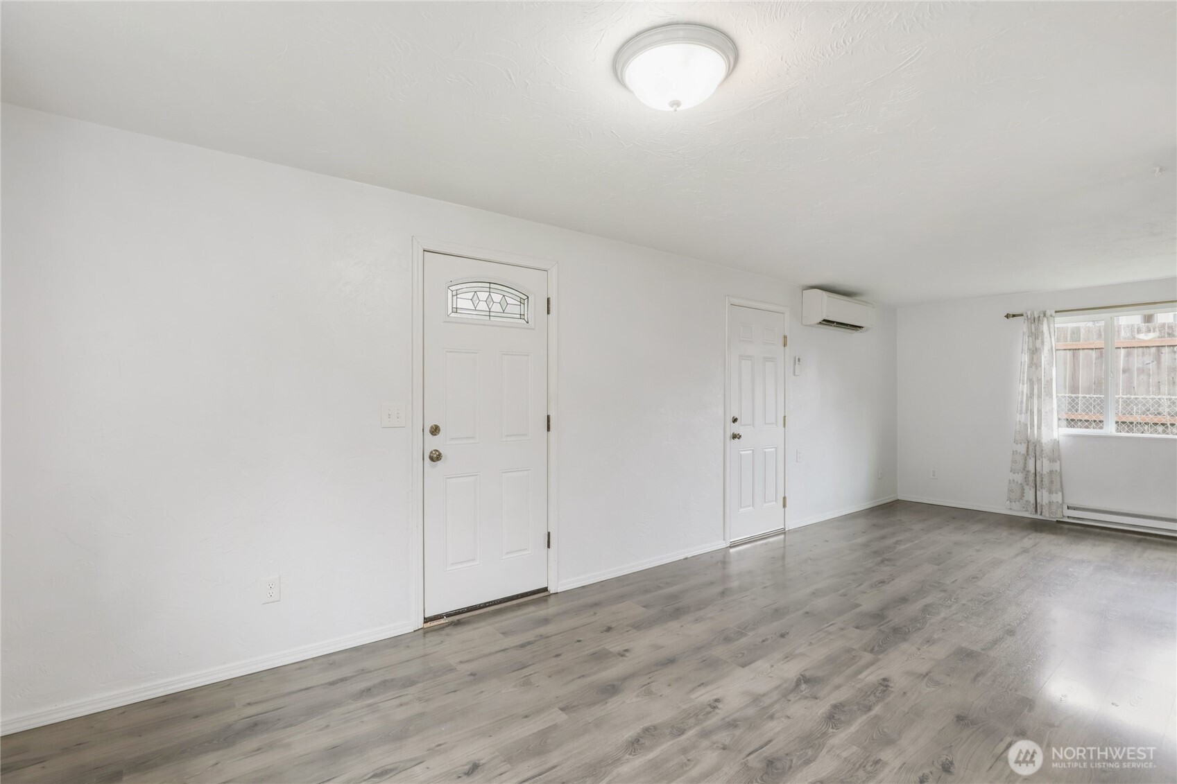 338 Wichman Street S