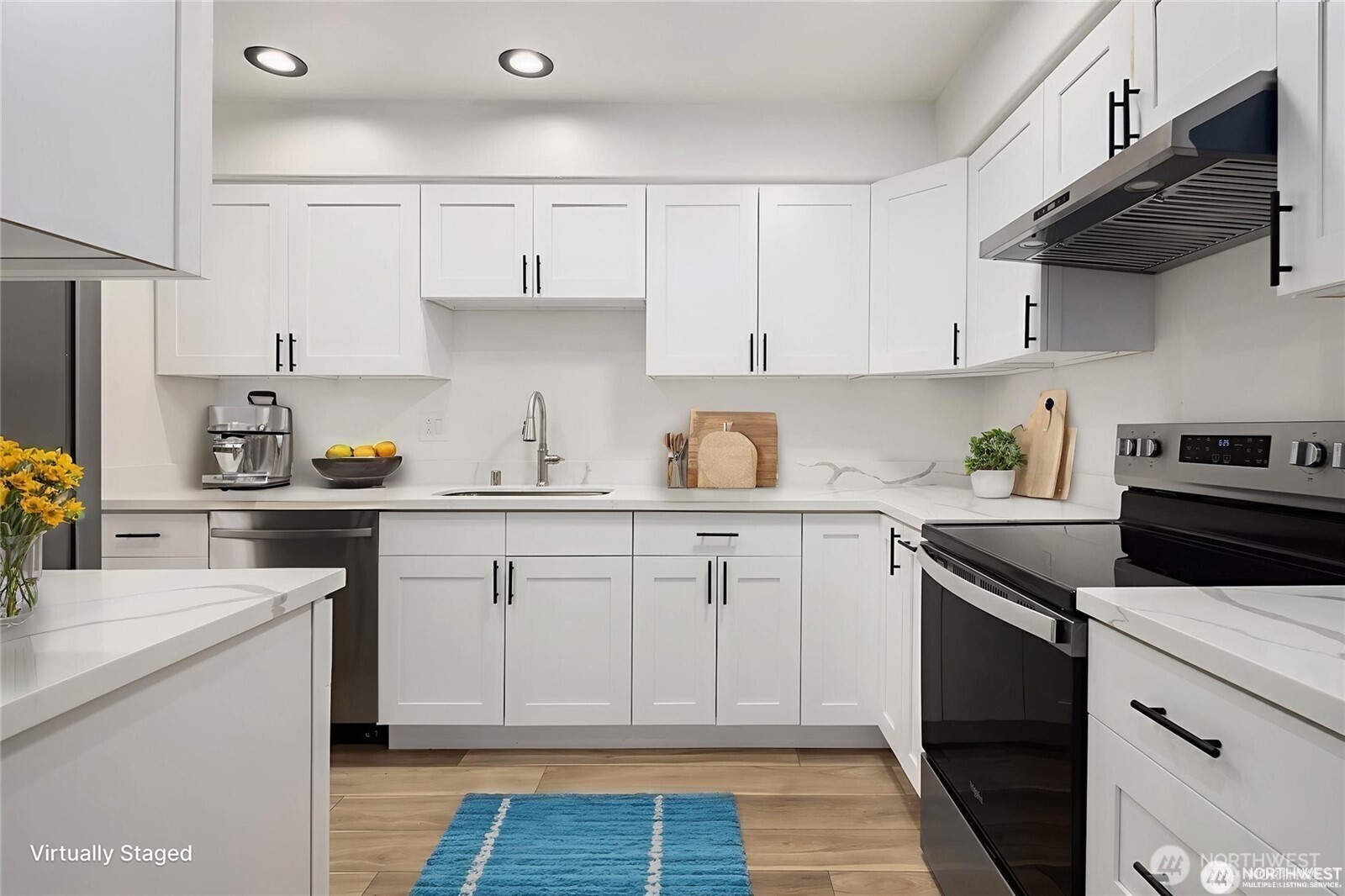 9 76th Street SE