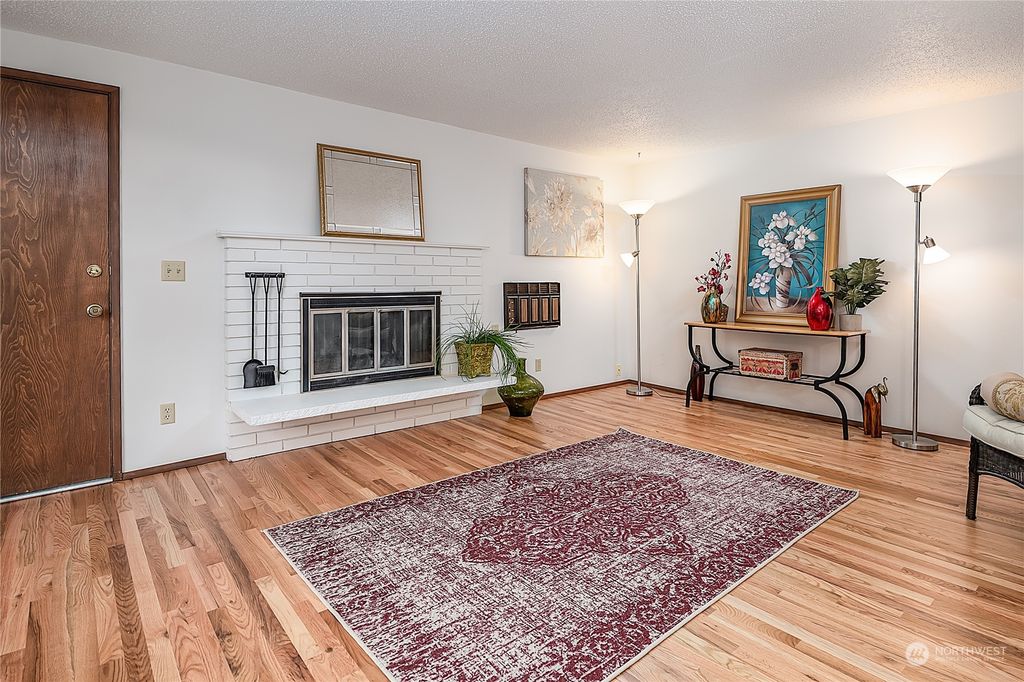 Photo of 13402 191st Avenue SE, Renton, WA 98059 (MLS # 2026620)