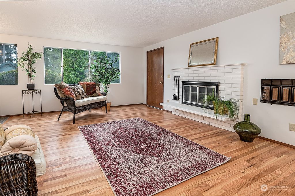 Photo of 13402 191st Avenue SE, Renton, WA 98059 (MLS # 2026620)