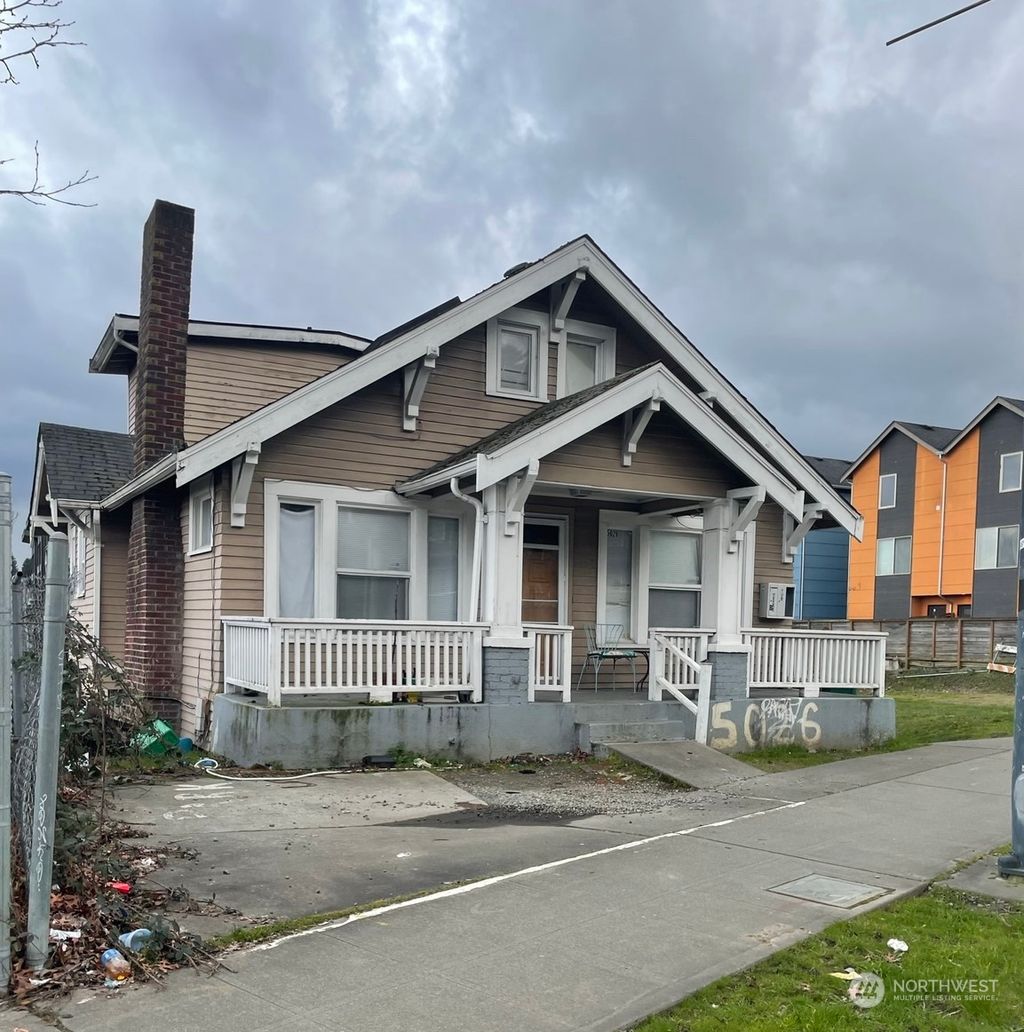 Photo of 5026 Martin Luther King Jr Way S, Seattle, WA 98118 (MLS # 2296918)