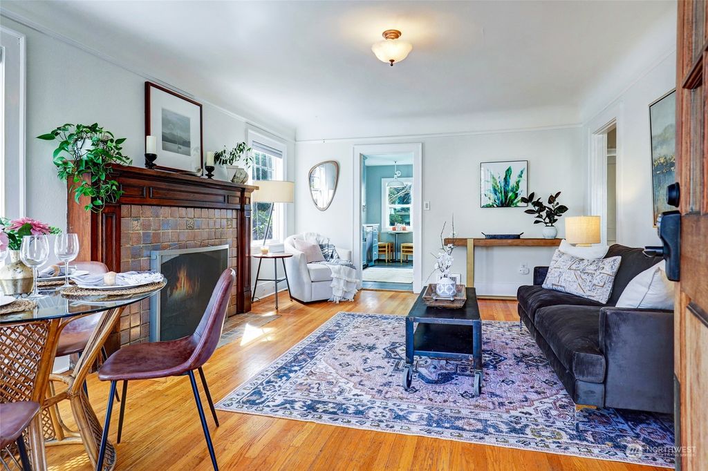 Photo of 1129 N 81st Street, Seattle, WA 98103 (MLS # 2209009)