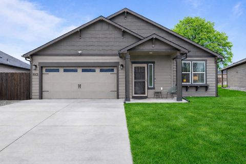 Photo of 2214 Leonard Drive, Walla Walla, WA 99362 (MLS # 2473439)