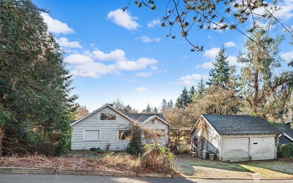 Photo of 5721 108th Avenue NE, Kirkland, WA 98033 (MLS # 2477272)
