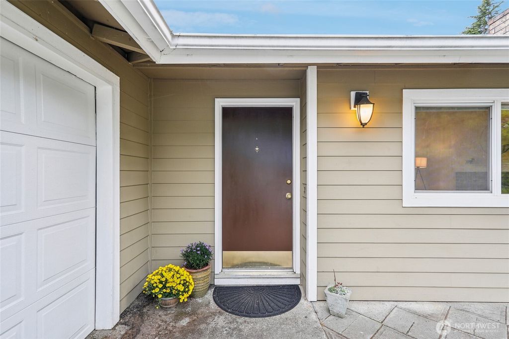 Photo of 5406 30th Avenue SW, Seattle, WA 98126 (MLS # 2352535)