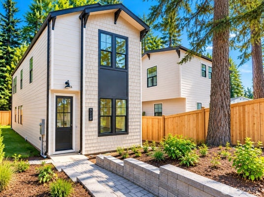 9210 116TH AVE NE, KIRKLAND, WA 98033 - Image eaa0b1bb969bb60f7c9eca59b0ce0a65/1295406903