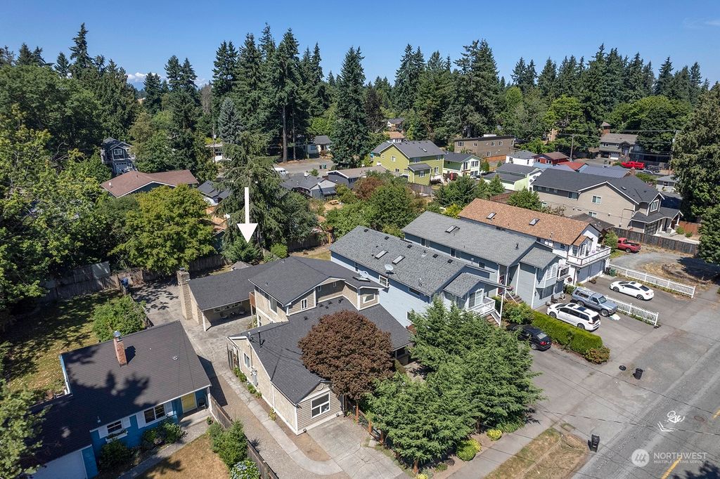 Photo of 13523 Meridian Avenue N, Seattle, WA 98133 (MLS # 2132224)