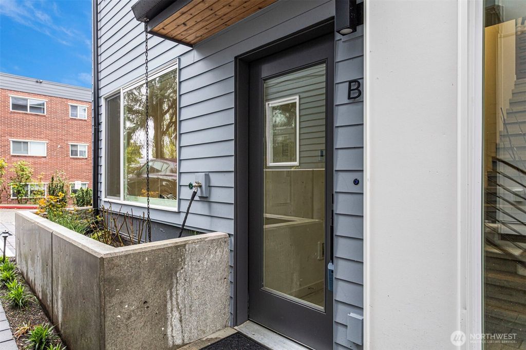 Photo of 2527 29th Avenue S #B, Seattle, WA 98144 (MLS # 2482062)
