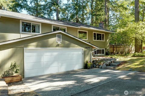 Photo of 16242 NE 30th Street, Bellevue, WA 98008 (MLS # 2564785)