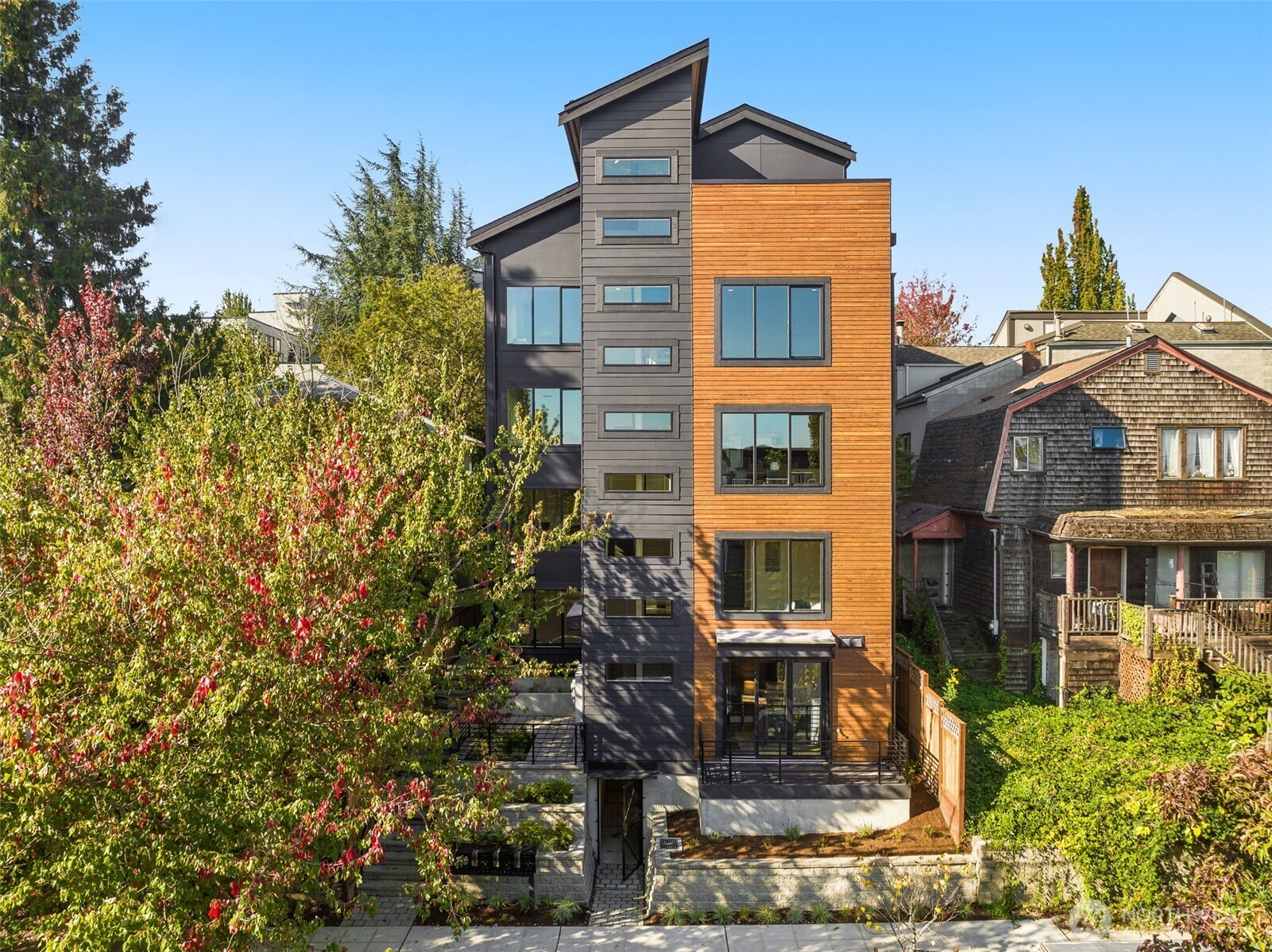 113 24th Avenue E A