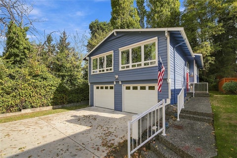 Photo of 9526 4th Avenue NE, Seattle, WA 98115 (MLS # 2594370)