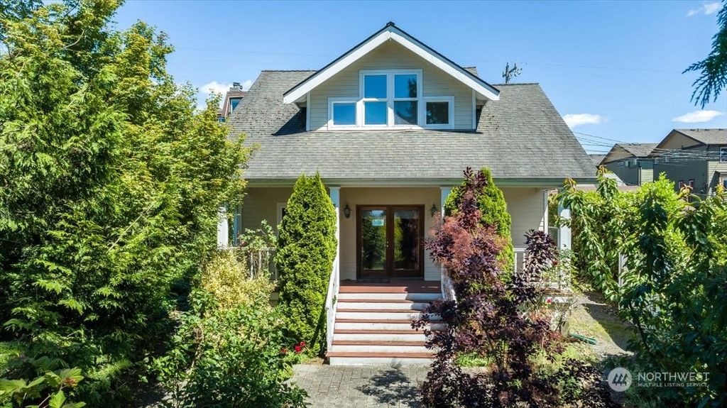 Photo of 5632 44th Avenue SW, Seattle, WA 98136 (MLS # 2251509)