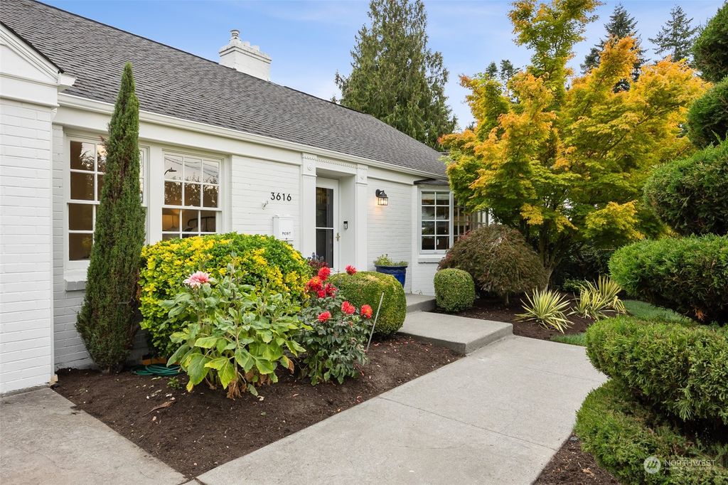 Photo of 3616 45th Avenue W, Seattle, WA 98199 (MLS # 2159774)