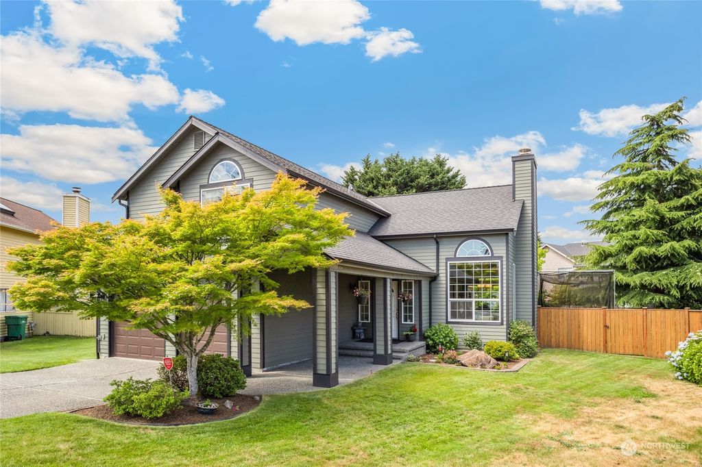 Photo of 10804 52nd Place W, Mukilteo, WA 98275 (MLS # 2138644)