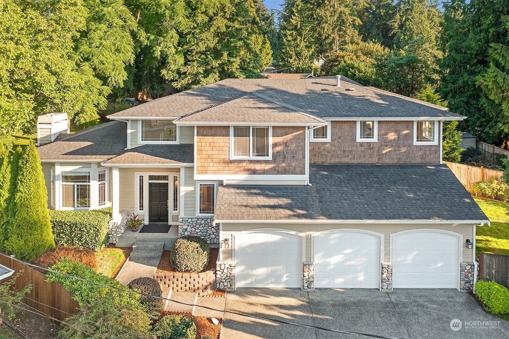Photo of 11227 NE 53rd Street, Kirkland, WA 98033 (MLS # 2284613)