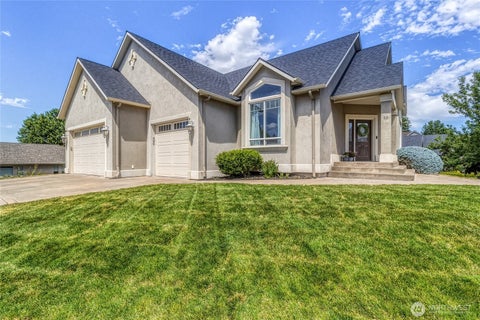 Photo of 10 Wolf Fork Place, Walla Walla, WA 99362 (MLS # 2526879)