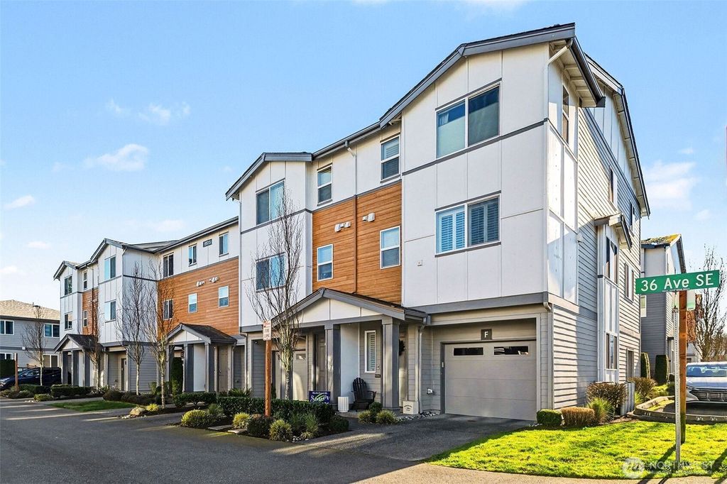 Photo of 19315 36th Avenue SE #C, Bothell, WA 98012 (MLS # 2471195)