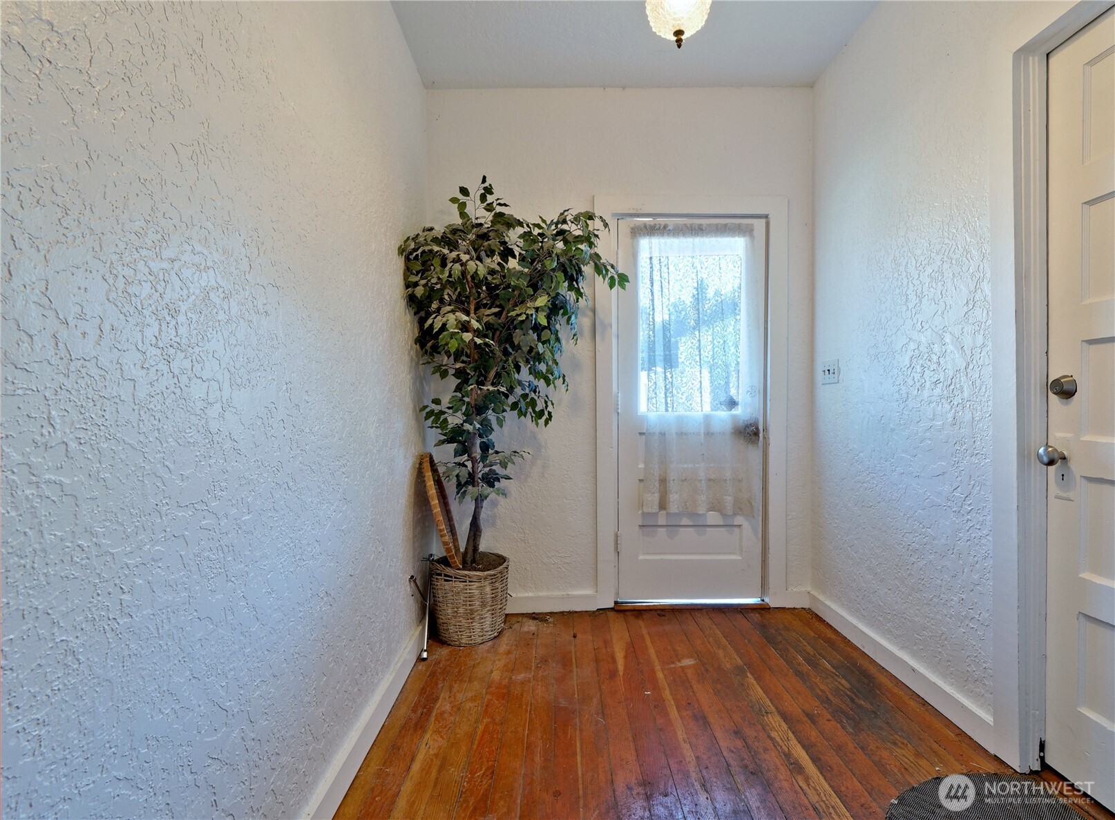 Kent, Washington 98032, United States, ,Residential,Active,210205