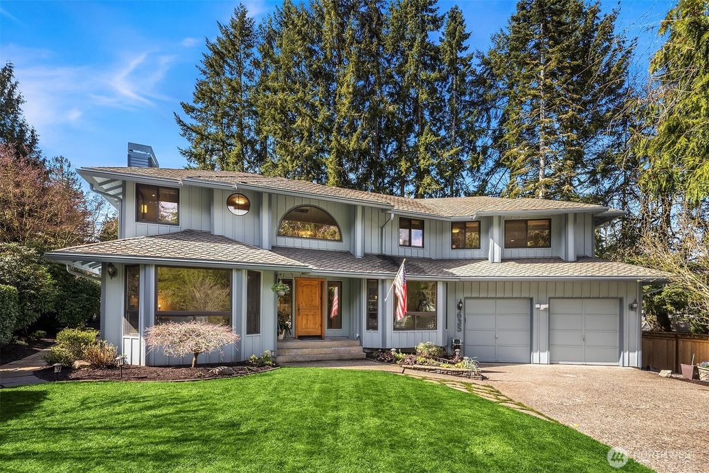 Photo of 635 Kalmia Ct Ct NW, Issaquah, WA 98027 (MLS # 2497125)