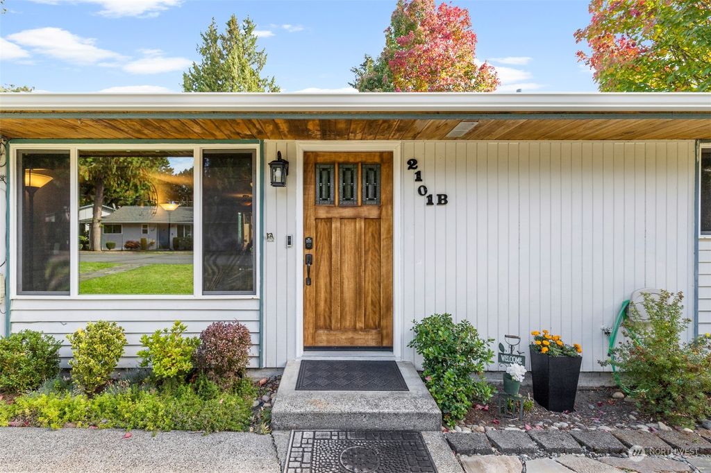 Photo of 2101 107th Street SE #B, Everett, WA 98208 (MLS # 2297678)