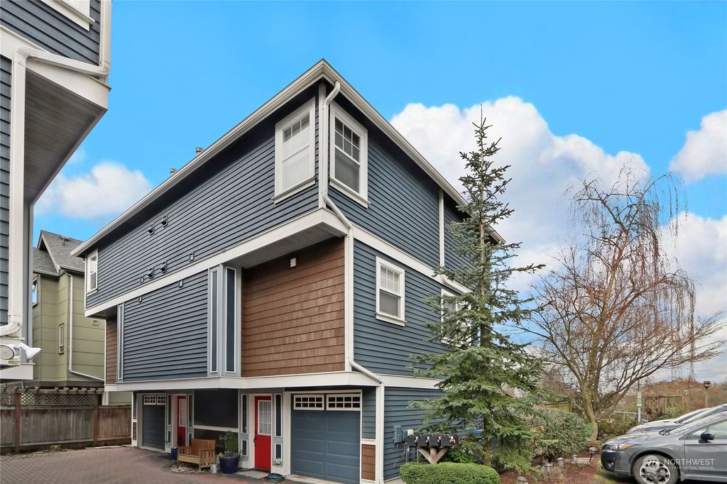 Photo of 2207 3rd Avenue N, Seattle, WA 98109 (MLS # 2035029)