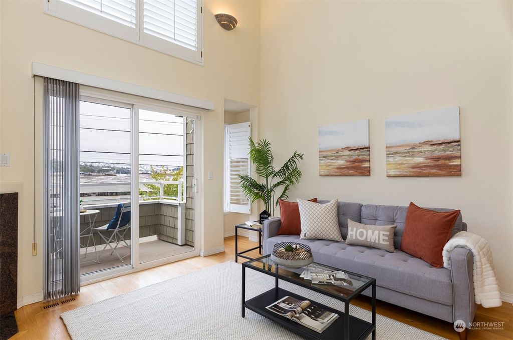 Photo of 2504 Fairview Avenue E, Seattle, WA 98102 (MLS # 2243975)