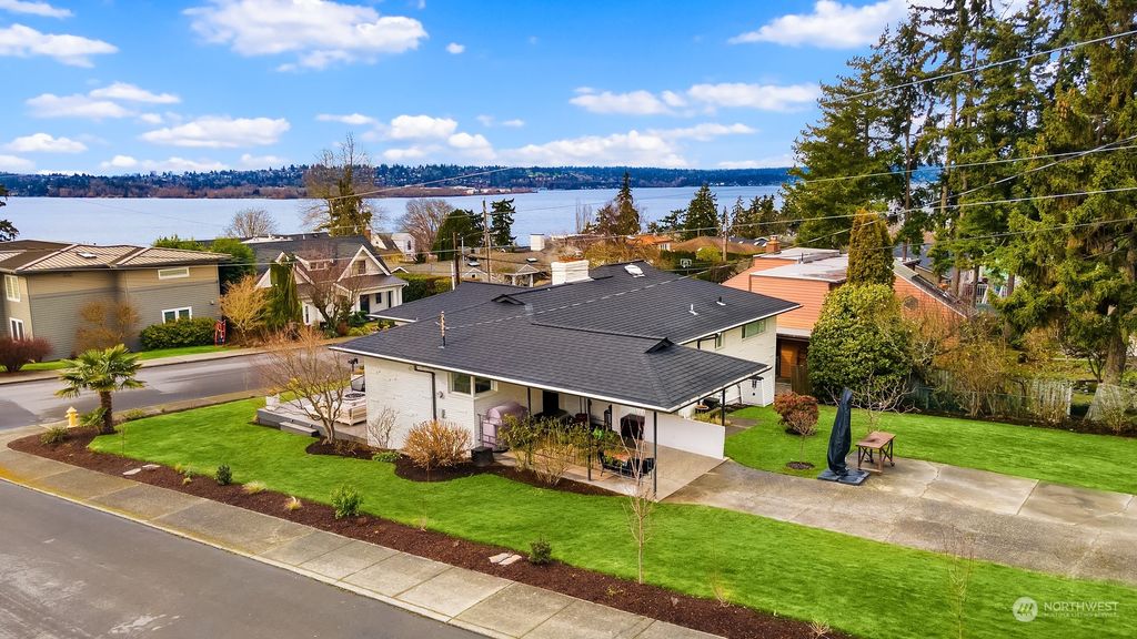 Photo of 502 11th Avenue W, Kirkland, WA 98033 (MLS # 2038665)