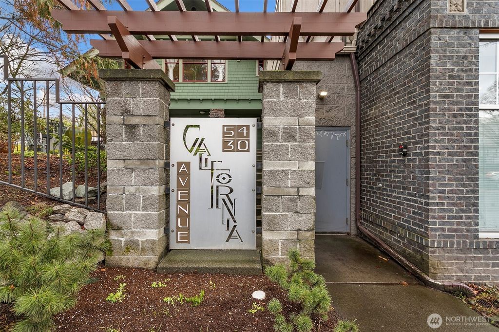 Photo of 5430 California Avenue SW #3A, Seattle, WA 98136 (MLS # 2340376)