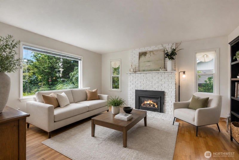 1101 E 5th Street