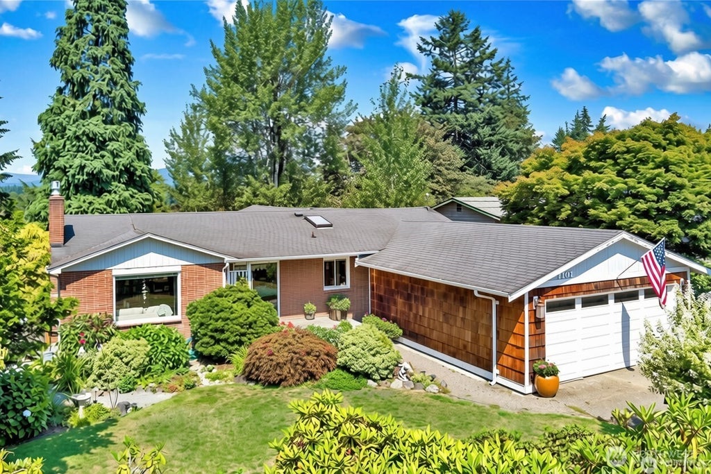 Photo of 1101 E 5th Street, Arlington, WA 98223 (MLS # 2594536)