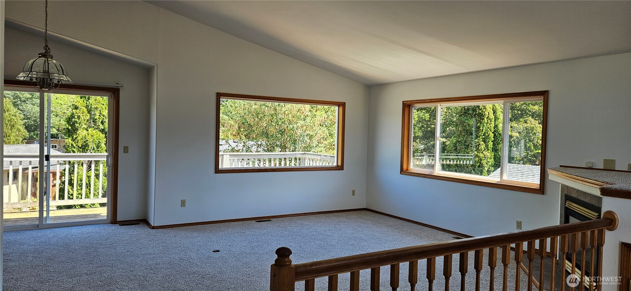115 Grand Avenue W