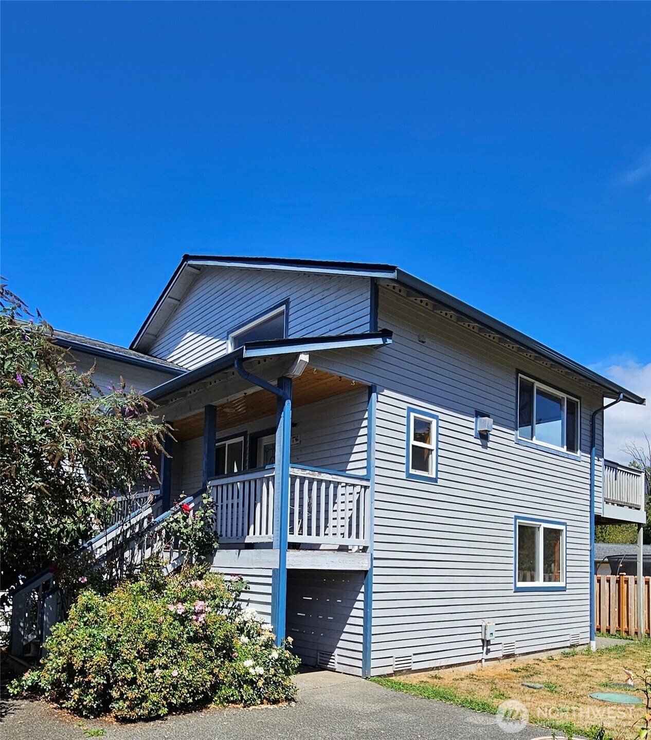 115 Grand Avenue W