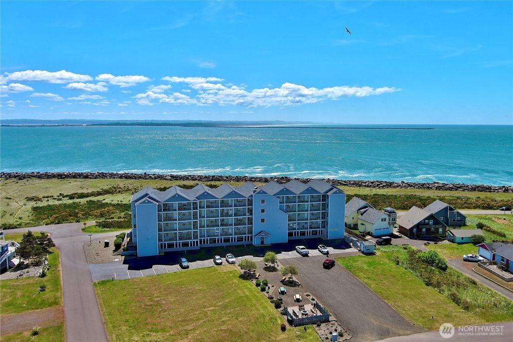 Photo of 401 Westport View VW SW #507, Ocean Shores, WA 98569 (MLS # 2517232)