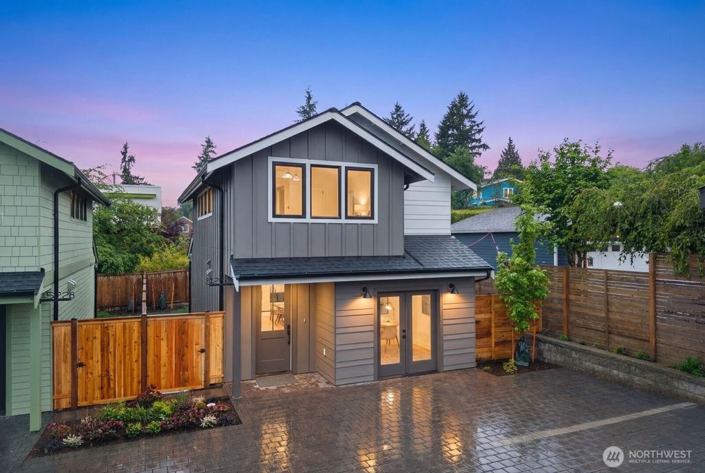 Photo of 524 NE 89th Street #B, Seattle, WA 98115 (MLS # 2492009)