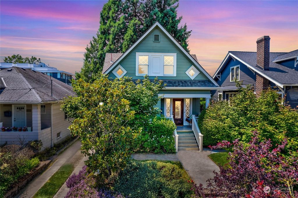 Photo of 4517 2nd Avenue NE, Seattle, WA 98105 (MLS # 2257676)