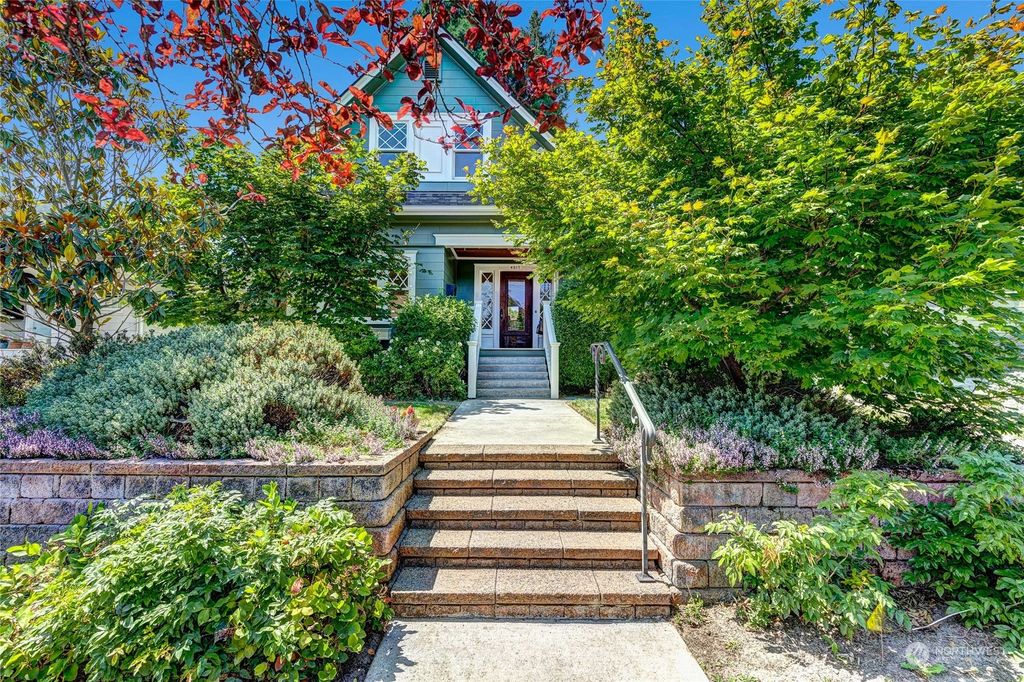 Photo of 4517 2nd Avenue NE, Seattle, WA 98105 (MLS # 2257676)
