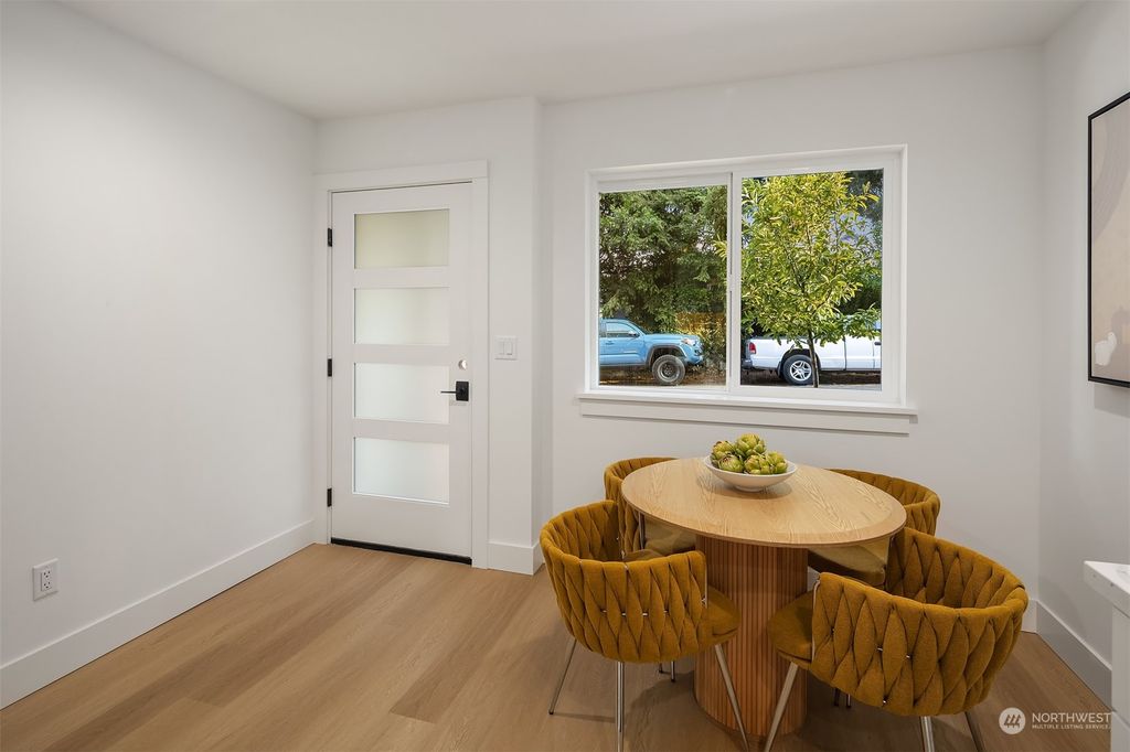 Photo of 1818 E NW 89th Street, Seattle, WA 98117 (MLS # 2155180)