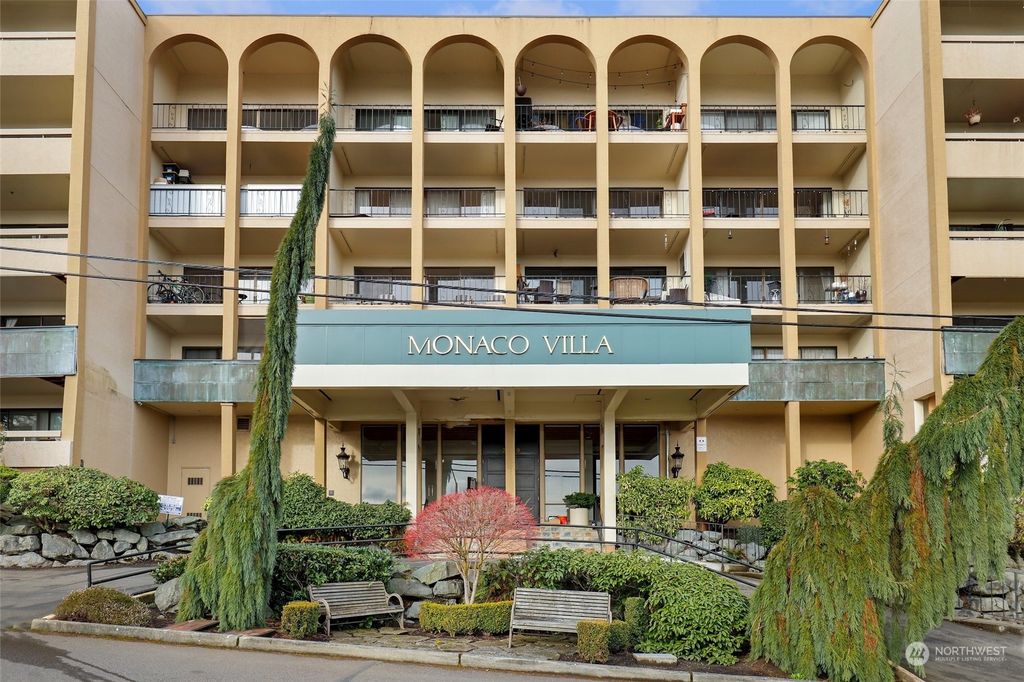 Photo of 2929 76th Avenue SE #502, Mercer Island, WA 98040 (MLS # 2044426)