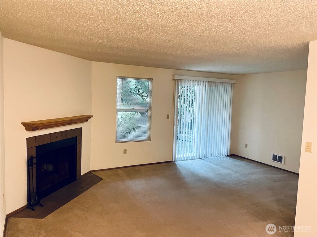Photo of 19857 25th Avenue NE #102, Shoreline, WA 98155 (MLS # 2525623)