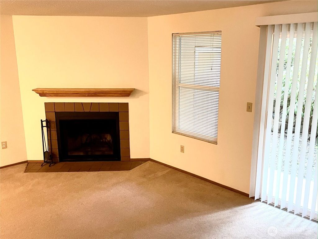 Photo of 19857 25th Avenue NE #102, Shoreline, WA 98155 (MLS # 2525623)