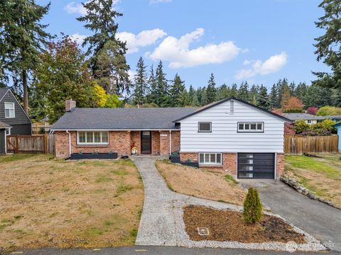 Photo of 8127 Sherwood Forest Street SW, Lakewood, WA 98498 (MLS # 2447801)