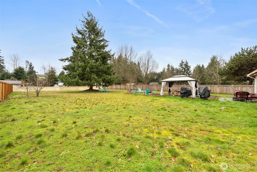 Photo of 21617 44th Avenue Court E, Spanaway, WA 98387 (MLS # 2518330)
