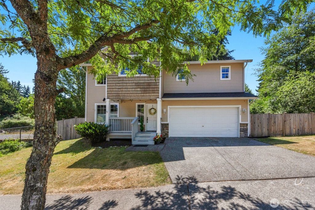 Photo of 1926 189th Street SW, Lynnwood, WA 98036 (MLS # 2549459)
