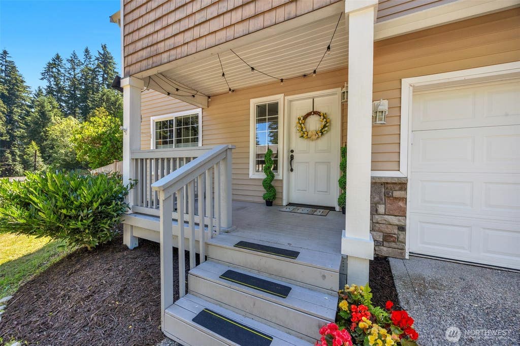 Photo of 1926 189th Street SW, Lynnwood, WA 98036 (MLS # 2549459)