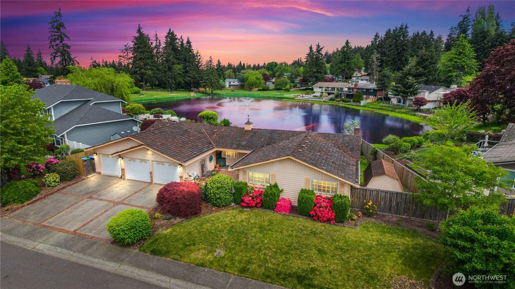 Photo of 2606 SW 323rd Street, Federal Way, WA 98023 (MLS # 2374691)