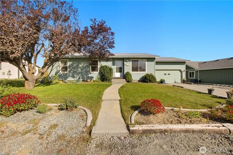 Photo of 605 Bramble Avenue, Omak, WA 98841 (MLS # 2437461)