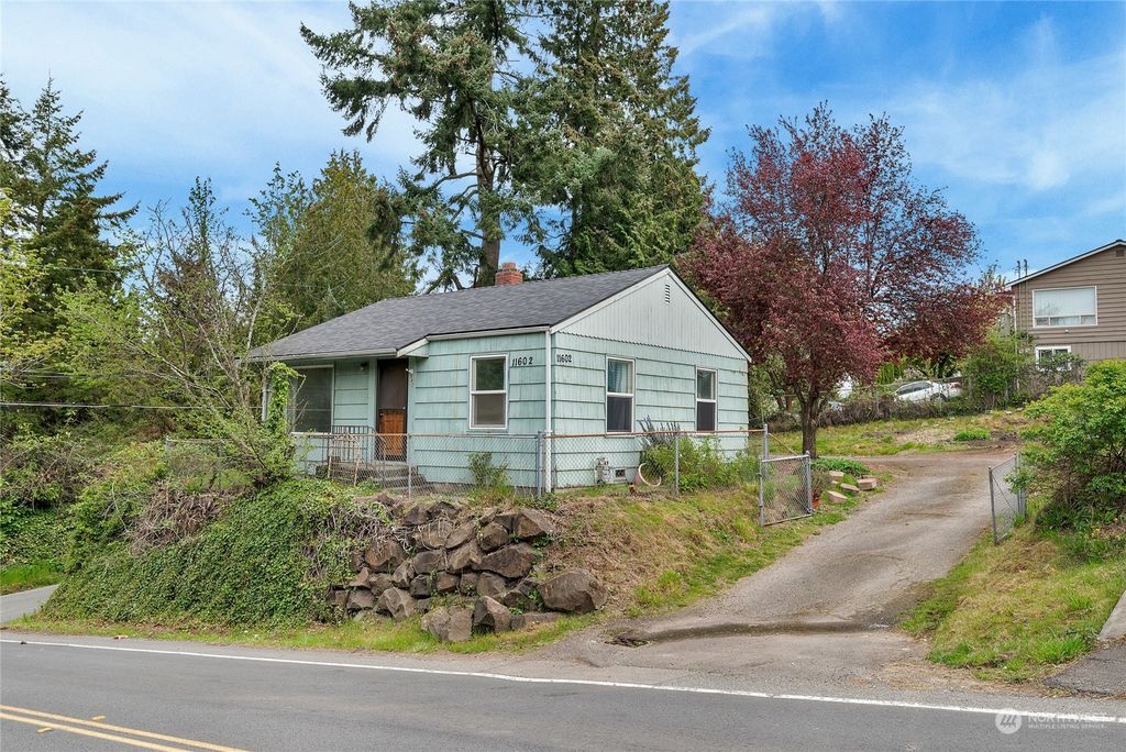 Photo of 11602 24th Avenue S, Burien, WA 98168 (MLS # 2064329)