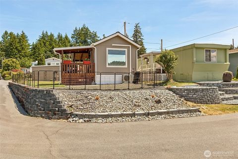 Photo of 4707 Black Lake Belmore Road SW #29, Olympia, WA 98512 (MLS # 2540596)